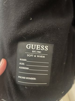 Plumífero negro Guess Brillante con Capucha t16