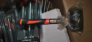 Lote 25.000 Herramientas Manuales y Accesorios