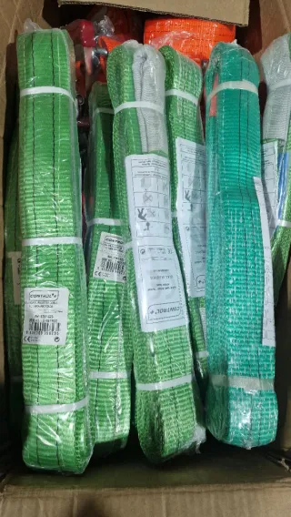 Lote 25.000 Herramientas Manuales y Accesorios