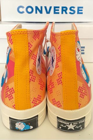 Nuevas Precio unid. Converse x Doraemon Talla 46.5