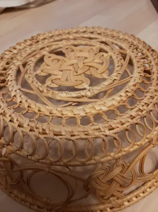 Cestino intrecciato in vimini