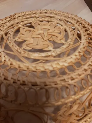 Cestino intrecciato in vimini