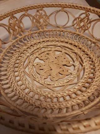 Cestino intrecciato in vimini