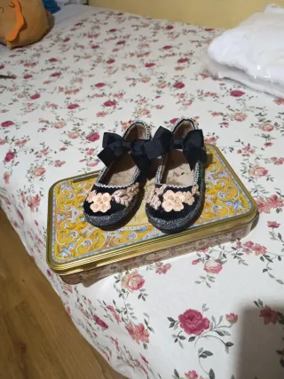Zapatillas niña Traje Regional