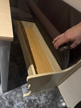 Conjunto de comedor: esquinera y mesa