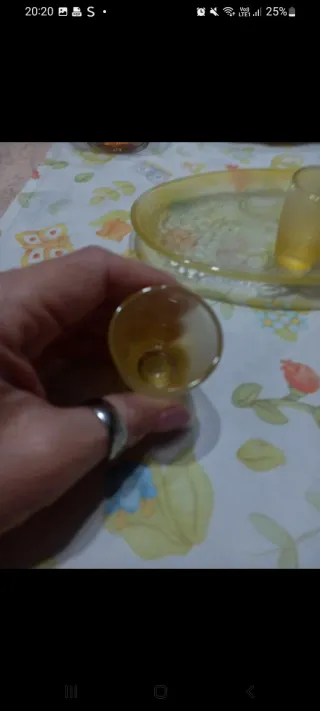 Set 3 bicchierini da liquore gialli