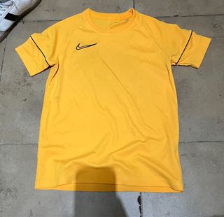 Camiseta Nike Amarilla