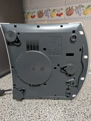 Thermomix TM31 con accesorios y libro