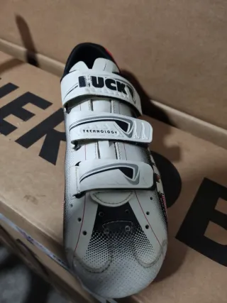 Zapatillas LUCK talla 43