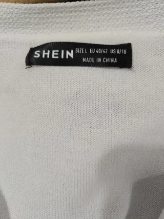 Rebeca SHEIN blanca con flores