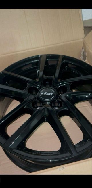 Llantas Rial Negras