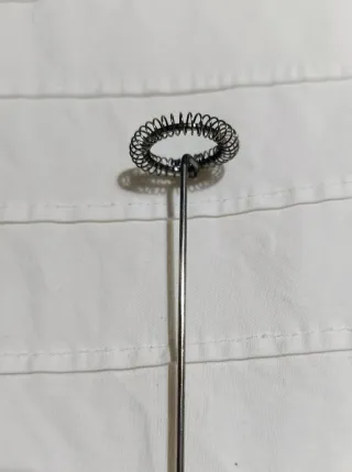 Batidor espumador de capuchino eléctrico