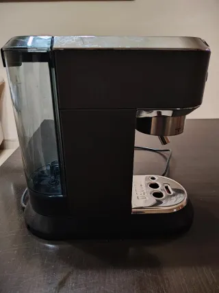 Cafetera DeLonghi con molinillo