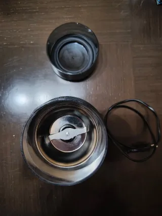 Cafetera DeLonghi con molinillo