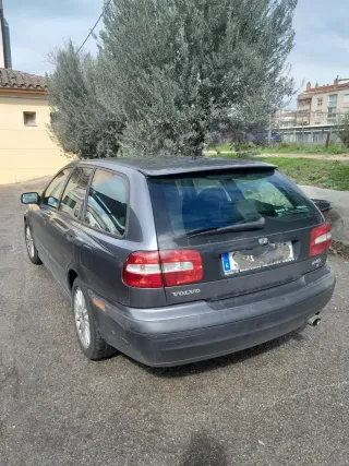 Volvo V40 2004