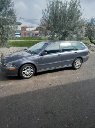 Volvo V40 2004
