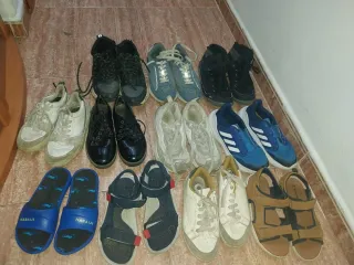 Scarpe per bambini vari modelli, 33, 34, 35 tutti a 30€