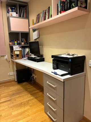 Cama abatible con armario y escritorio