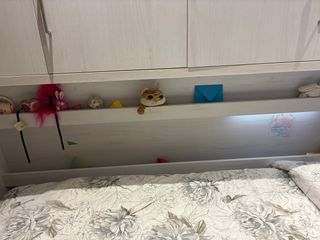 Cama abatible con armario y escritorio