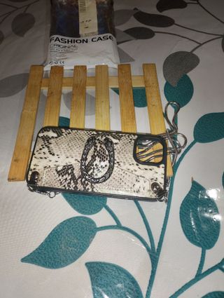 Funda iPhone 13 Serpiente con piel origCobra