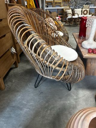 Sillón de ratán redondo