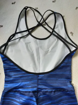 Ropa deportiva TENFIT rosa y negra