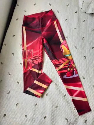 Ropa deportiva TENFIT rosa y negra