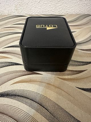 Caja Reloj Lotus Piel Negra y Dorada