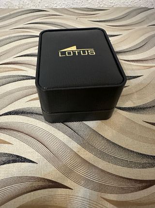 Caja Reloj Lotus Piel Negra y Dorada