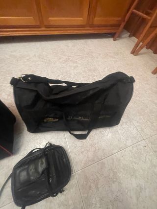 Bolsas de viaje y deporte negras