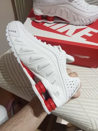 Zapatillas Nike Shox R4 Blancas y Rojas