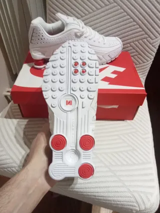 Zapatillas Nike Shox R4 Blancas y Rojas