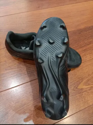 Botas de fútbol Adidas Talla 42 1/2