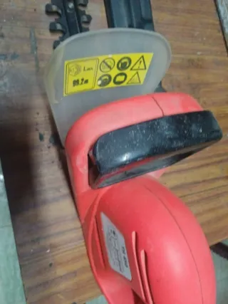 Tagliasiepi Elettrico TH 450