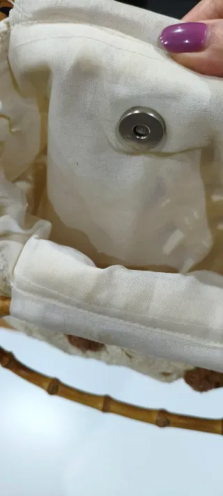 Bolso de crochet forrado con asa de bambú