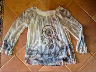 Blusa manga larga con estampado