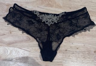 Sujetador y braguita Etam negro/dorado 95D