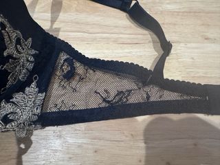 Sujetador y braguita Etam negro/dorado 95D