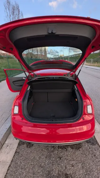 Audi A1 Adrenalin Rojo S line 1.6 TDI 90cv – Xenon