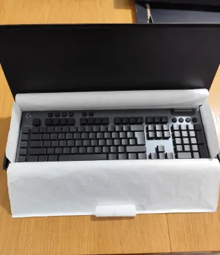 Logitech G915 X Tactile RGB – Tastiera Gaming