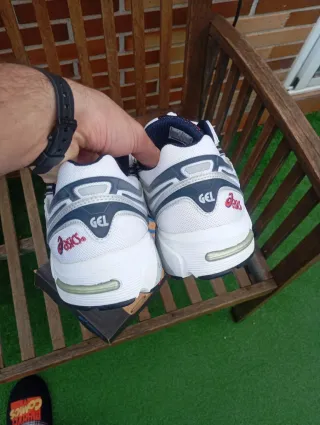 Zapatillas Asics GEL-1080 Talla 44