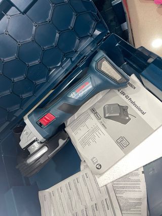 Amoladora Bosch GWS 18V-7 Professional (sin baterí