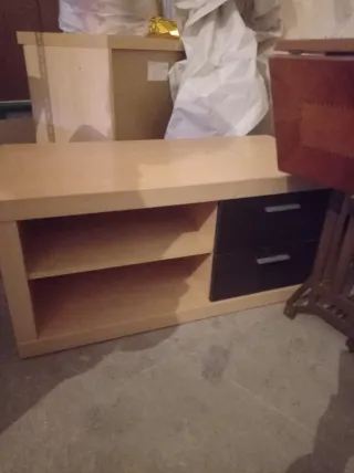 Mesa TV madera clara con cajones