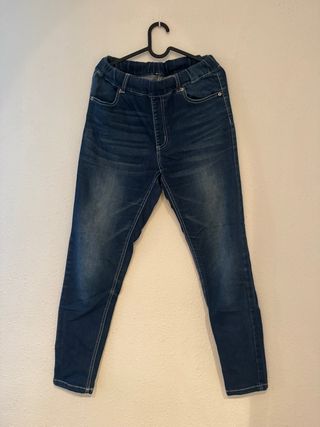 Pantalones vaqueros elásticos