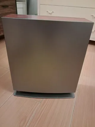 Subwoofer y altavoces beige/gris