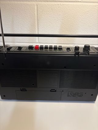 Radio Sanyo 9500 4 Altavoces Cassette