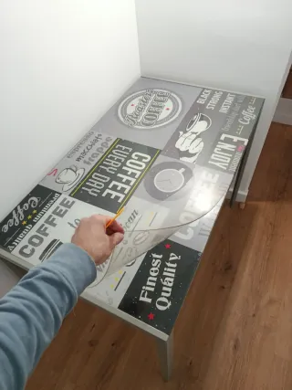 Mesa de cocina con diseño de café