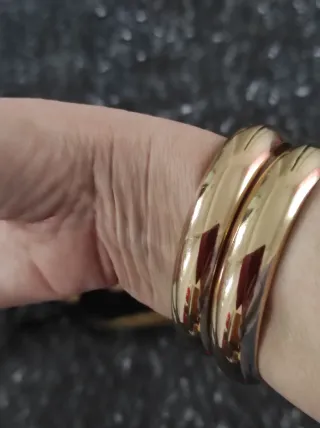 Set 2 bracciali rigidi bombati oro