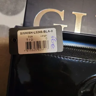 Monedero Guess Negro Charol Logo