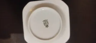 Cenicero antiguo de Limoges. Francia